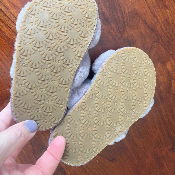 Ugg Girls Purple Oh Yeah Fuzzy Slides- Size 9 - Picture 8 of 9